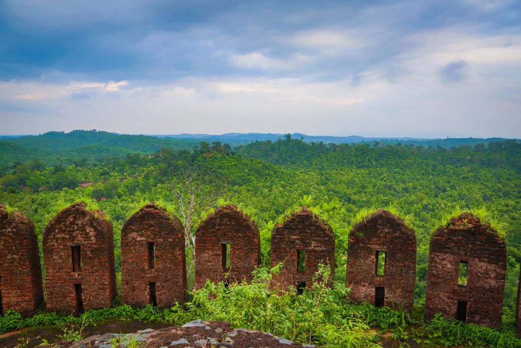 Discover the rich history and architectural wonders of Jharkhand's ancient forts. Dive into tales of valor and cultural heritage in this detailed guide.
