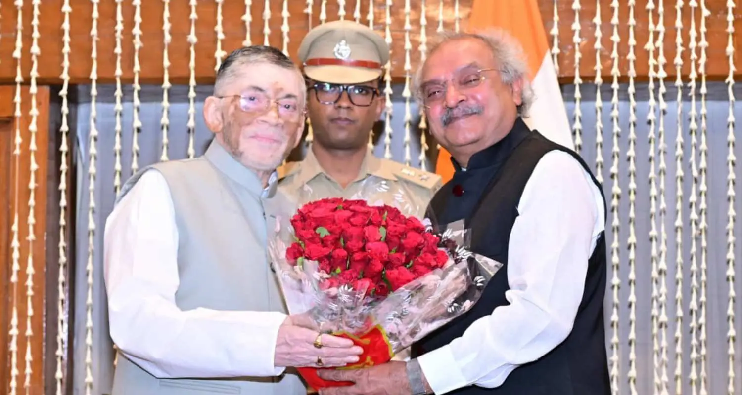 Justice Amitabh Gupta taking the oath of office as Lokayukta of Jharkhand from Governor Santosh Gangwar at Lok Bhavan, Ranchi.