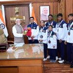 Jharkhand Governor Shri Santosh Kumar Gangwar felicitating the medal-winning players and coach of the 18th World Arnis Championship at Lok Bhavan, Ranchi.